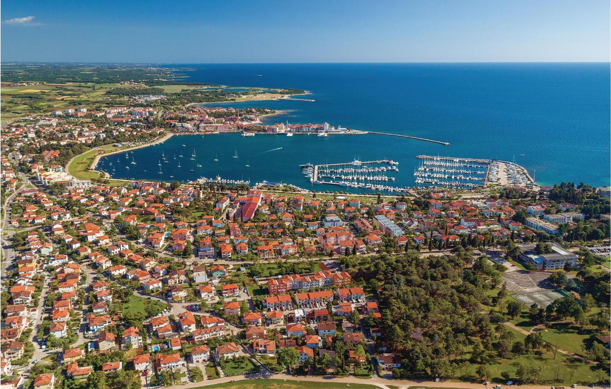 Gorgeous Apartment In Umag With Wifi Esterno foto