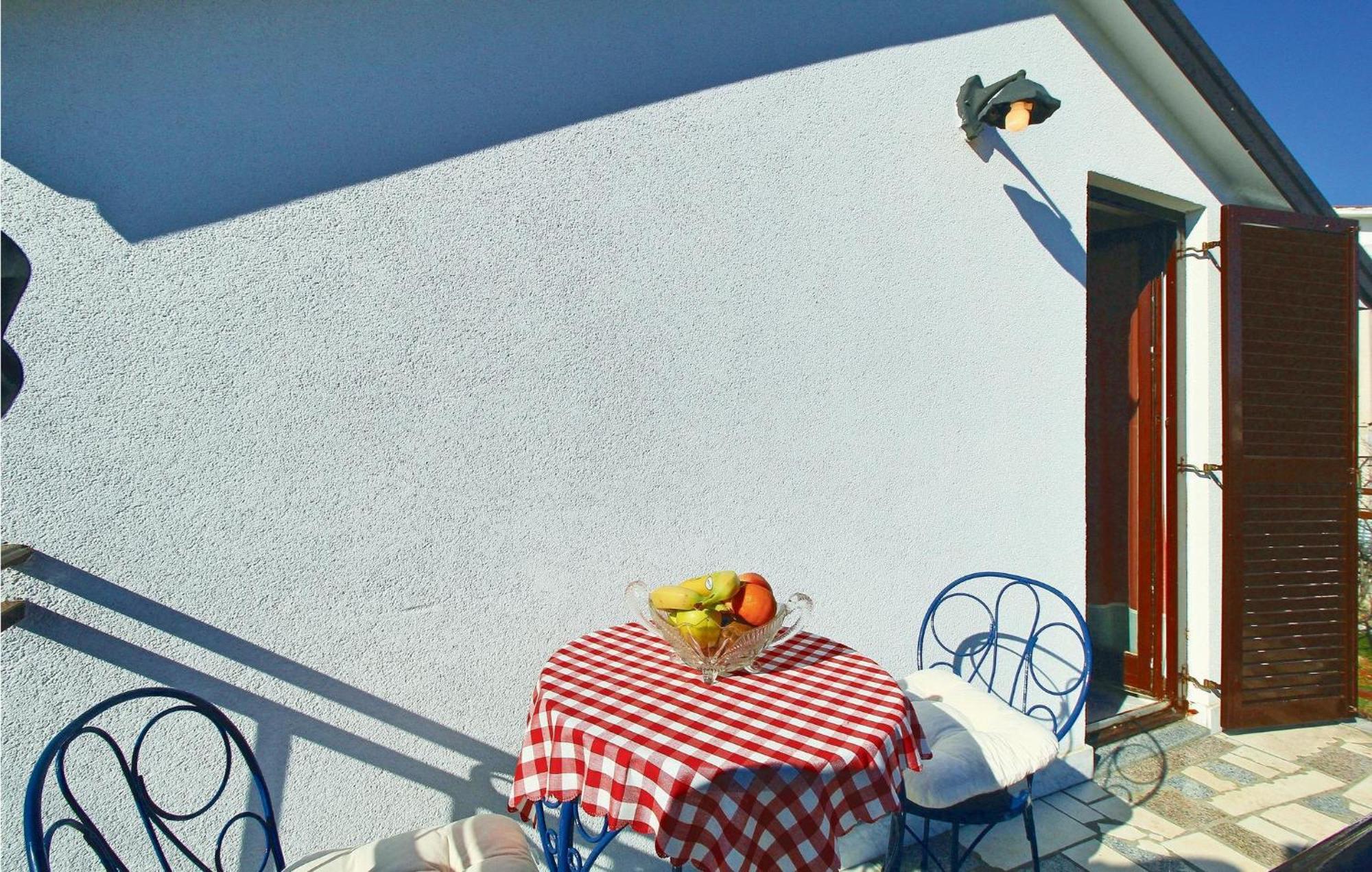 Gorgeous Apartment In Umag With Wifi Esterno foto